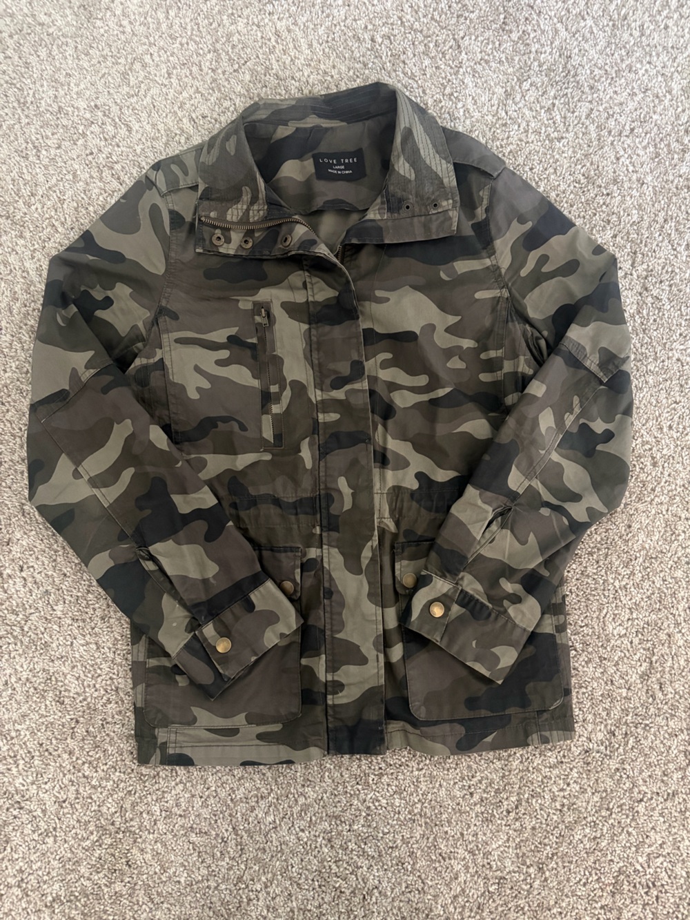 Love Tree Camouflage Utility Jacket in Green and Black
